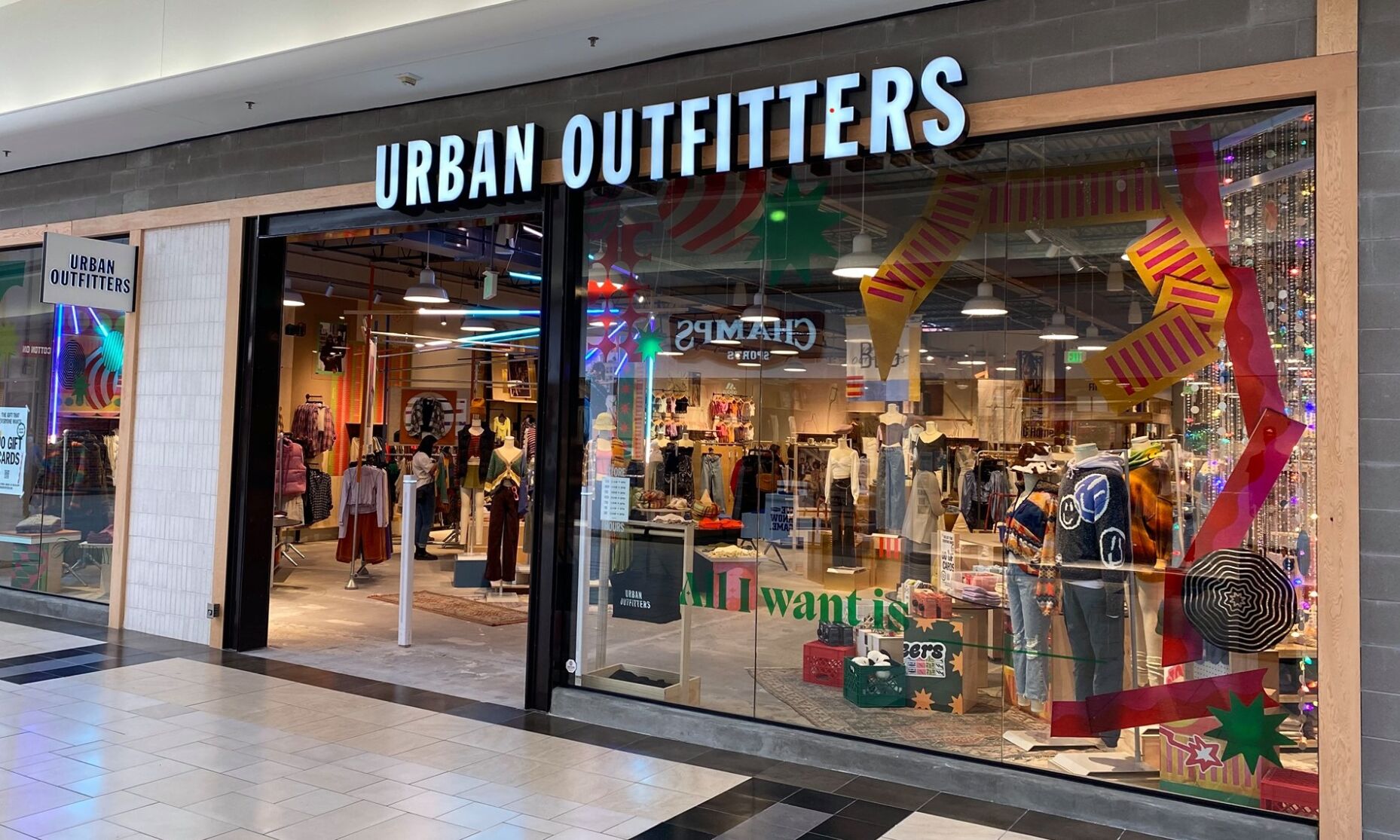 Urban Outfitters opens store at Park ...